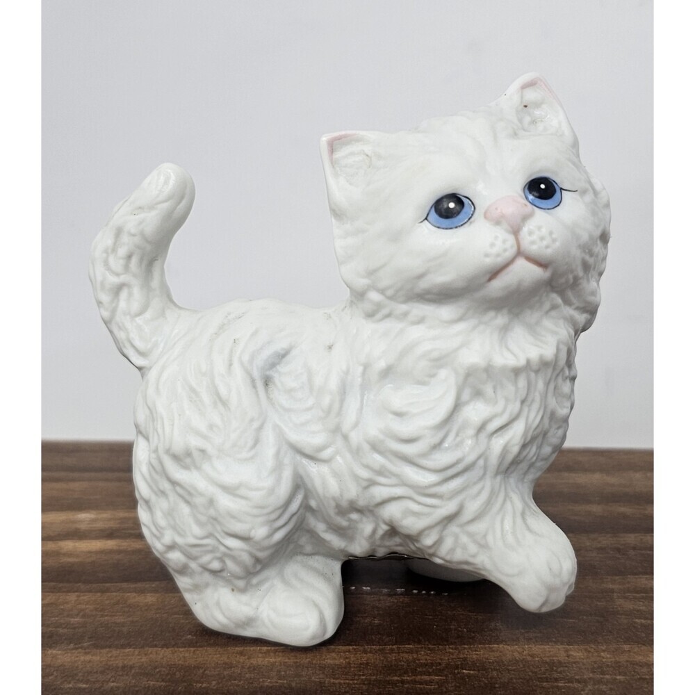 Vtg Homco White Persian Cat Kitten Porcelain Bisque Blue Eyes Figurine Taiwan